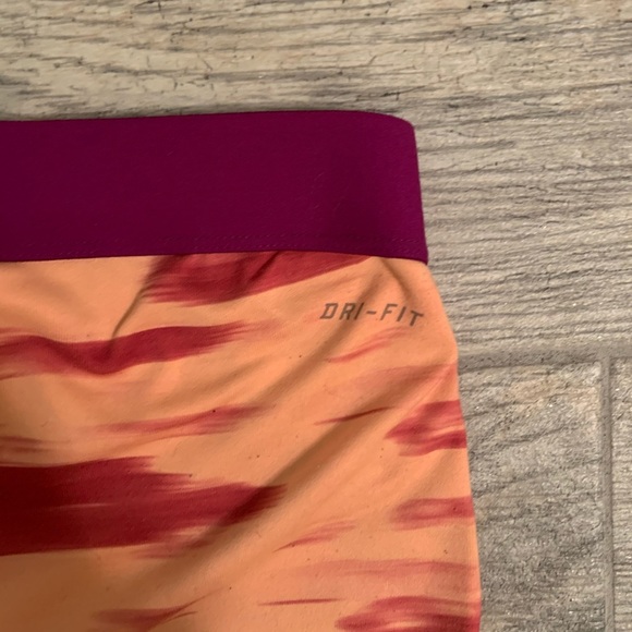 Girls Nike Pro Capri Leggings Orange & Pink Large - Picture 5 of 7